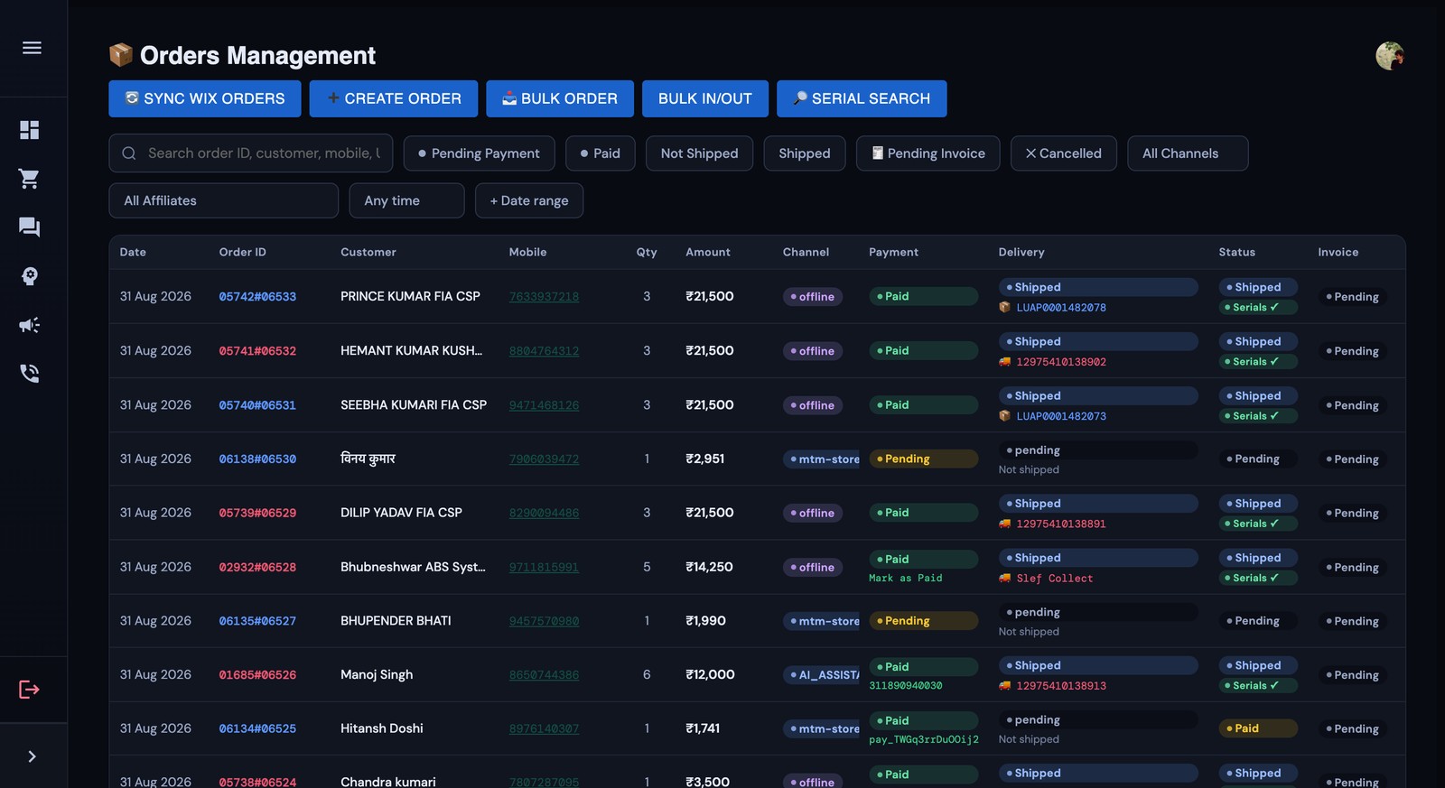 Orders management table with live payment and delivery status